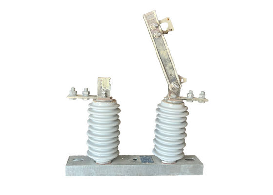 1000A الجهد العالي GW9-10 مفاتيح فصل 12kV مع مفك الدوائر الفراغية الخارجية تعمل تلقائيًا