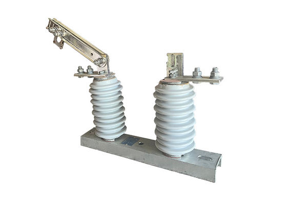 مفاتيح فاصل خارجية ذات مرحلة واحدة AC Power Electrical Porcelain High Voltage Overhead Group Disconnect Switches